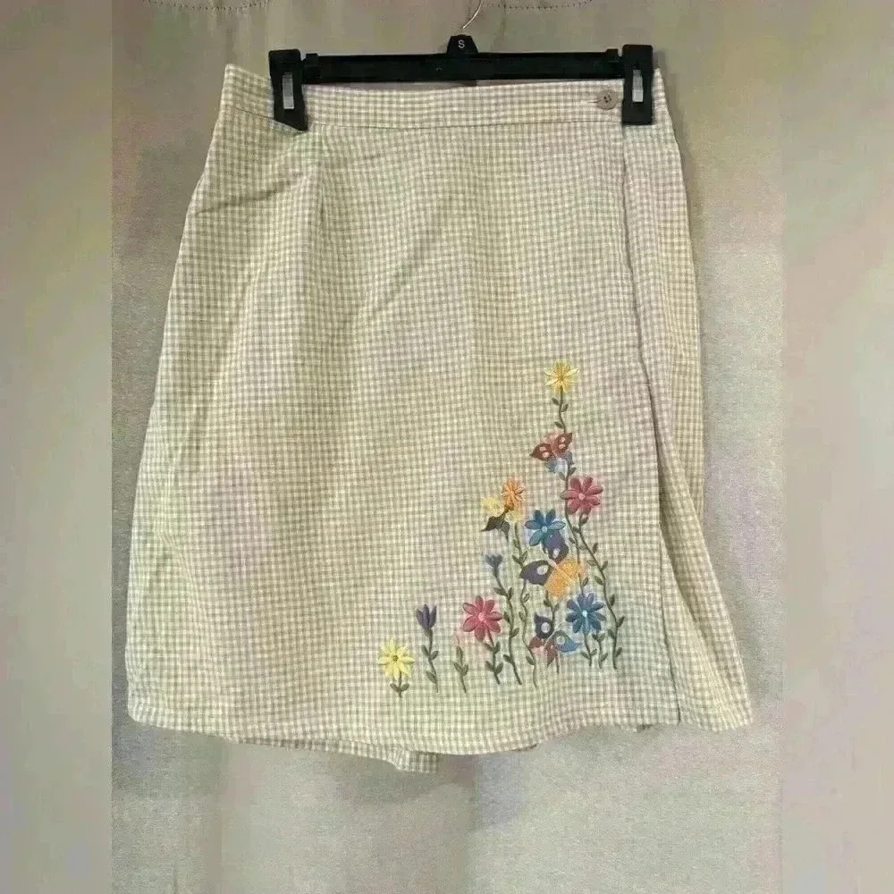 Westbound Cream Gingham Skort with Multicolor Floral Embroidery